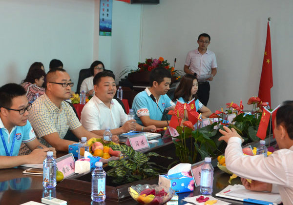 Warmly welcome the chairman of the Xinjiang Public Security Department Security Association and the entrepreneurs to visit the Shoumenshen Technology Group